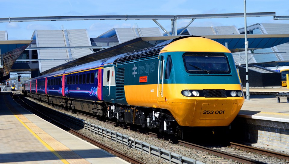 43002 Sir Kenneth Grange at Reading on May 4. DARREN FORD.