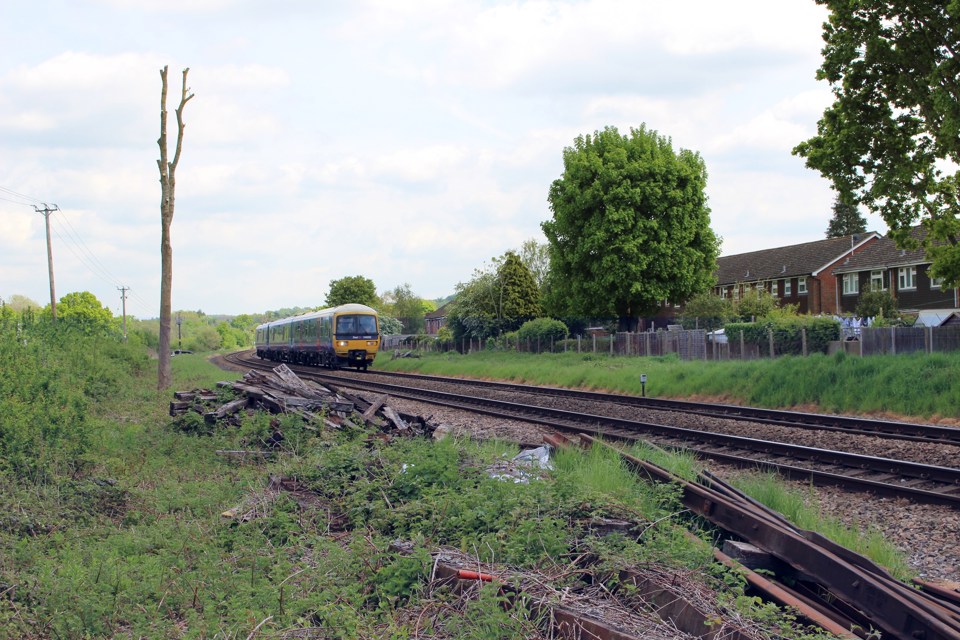Great Western Railway 166220 on May 16. CHANIN LLOYD.