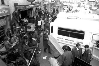 What caused the Moorgate Tube crash of 1975?