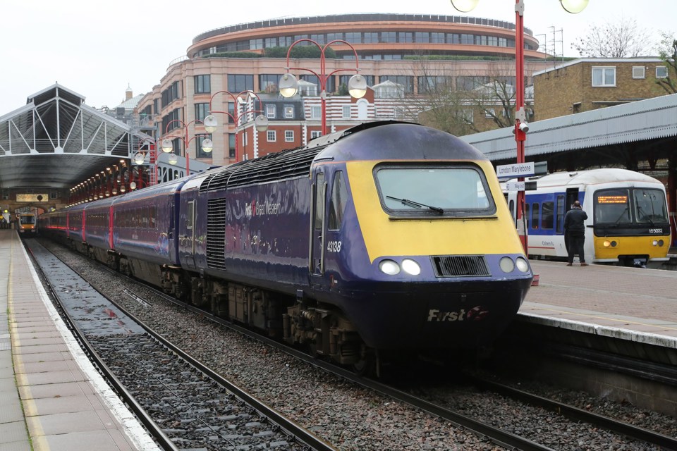 GWR 43138 stands at London Marylebone on December 27, with the 0932 to Swansea. PAUL WINTER.