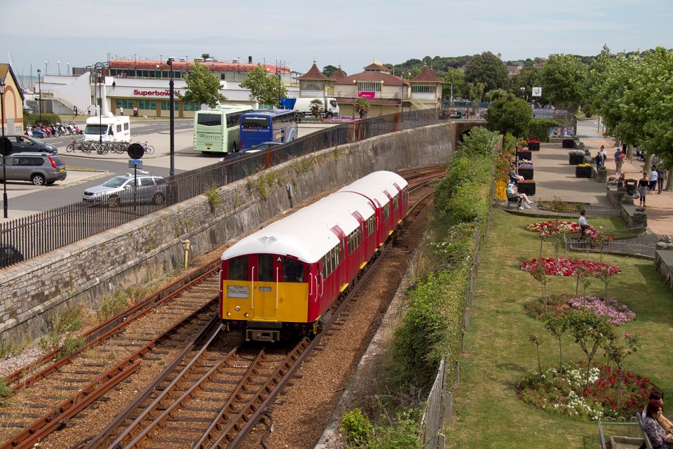 483008 works the 1418 Shanklin-Ryde Pier Head The for London Underground train is approaching Ryde Esplanade on August 11. KEVIN PAYNE.