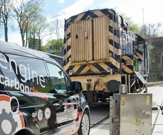 shunter with hydrogen generator and carbon capture