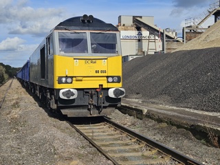 DCRail begins cross-London aggregates flow that 'goes against laws of running freight trains'