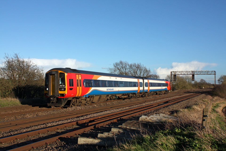 East Midlands Trains 158785 at Cossington on the Midland Main Line. PAUL BIGGS.