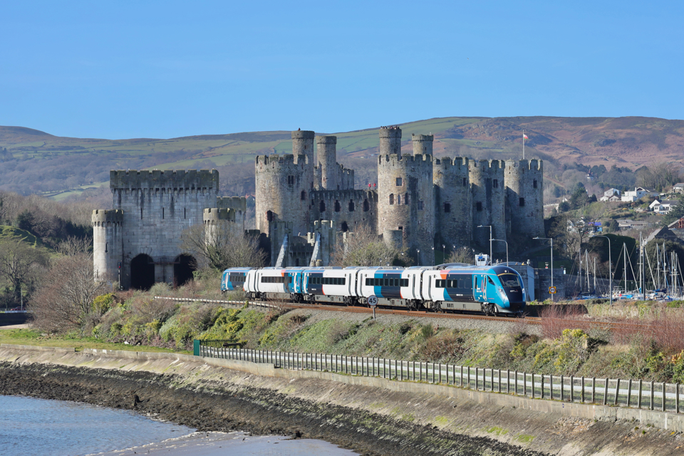Avanti West Coast Evero passing Conwy Castle