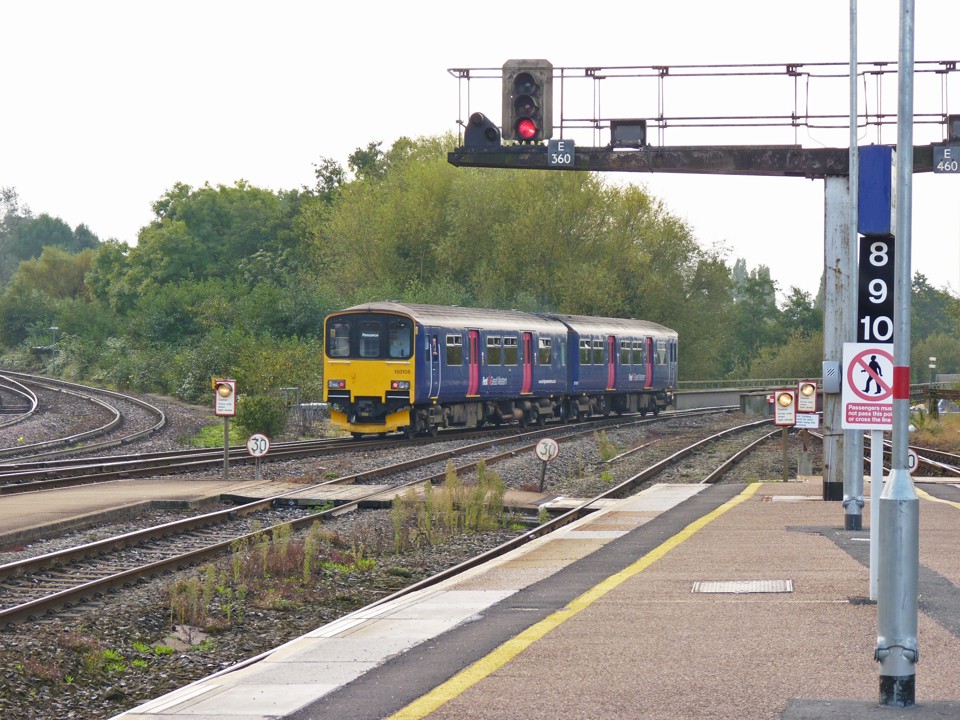 FGW 150106 heads for Paignton from Exeter St Davids.