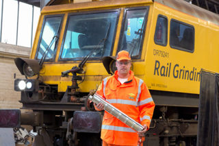 Colas Rail and Fuel Active trial new pick-up pipe. COLAS RAIL.