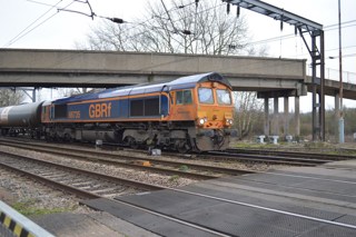GBRf 66735 approaches Norwich Crown Point on January 21. RICHARD CLINNICK.