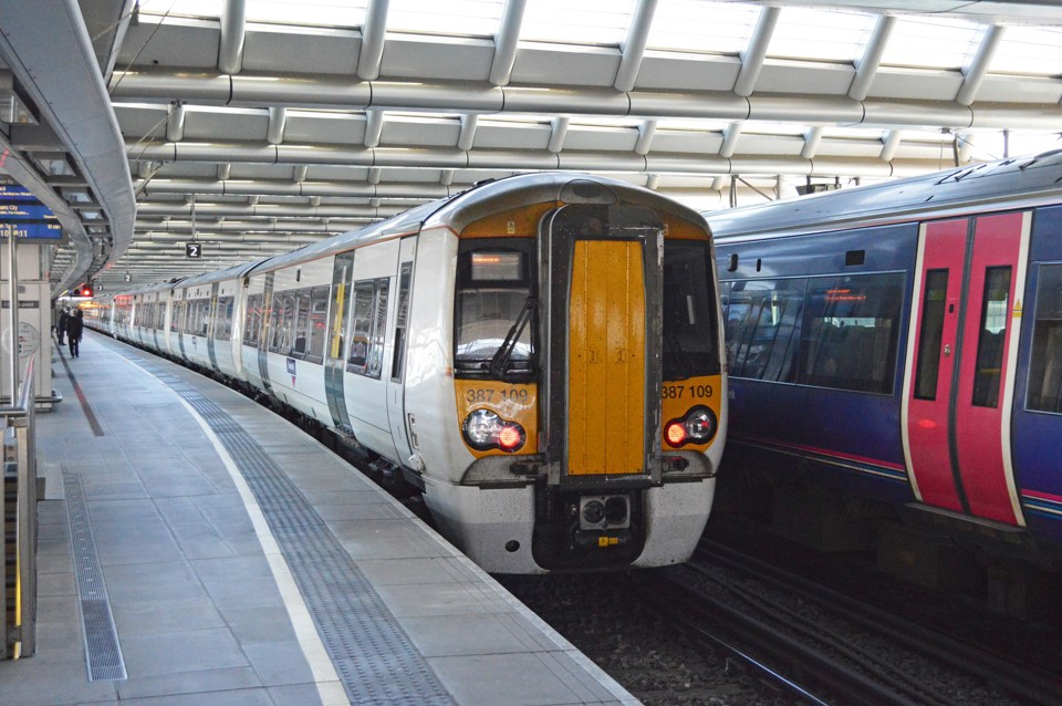 GTR 387109 at London Blackfriars on May 24. RICHARD CLINNICK.