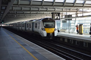 700112 at Blackfriars. RICHARD CLINNICK.