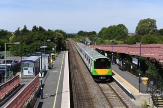 Vivarail 230001 passes Honeybourne on June 14, with a test run to Moreton-in-Marsh. JACK BOSKETT.