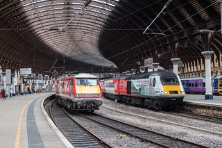 A VTEC Class 91 passes VTEC 43238 at York. JACK BOSKETT/RAILREVIEW.
