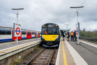 Great Western Railway’s ‘fast-charge’ battery train