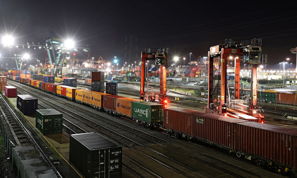 DP World road rail switch incentive