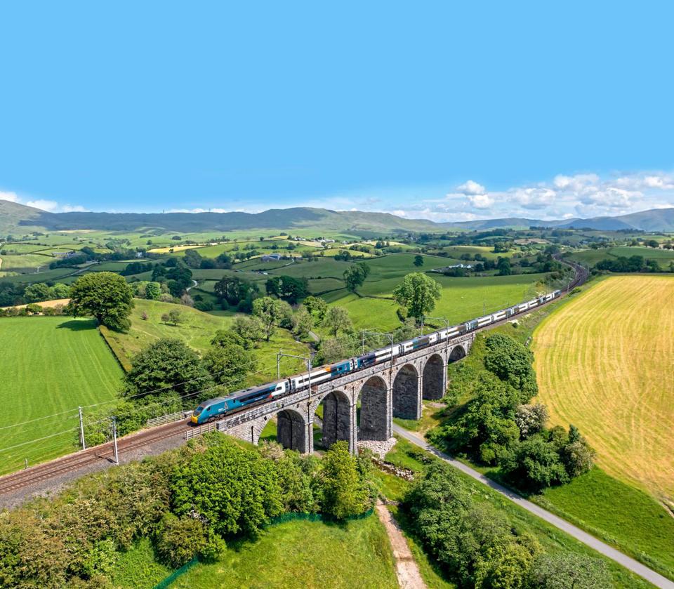 Avanti West Coast 390130 crosses Docker Viaduct (Cumbria) with the 1040 Glasgow Central-London Euston on June 17 2021