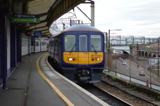 Northern Rail 319382 at Manchester Piccadilly on July 20 2015. RICHARD CLINNICK.