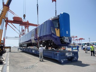 A Class 385 driving vehicle at Kasado. HITACHI.