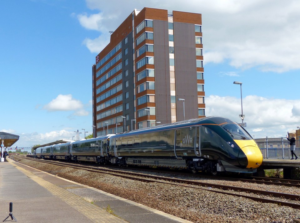 GWR 800004 passes Swindon. JAMES KEITH.