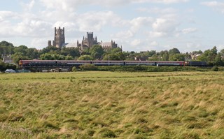 ROG 47812 hauls off-lease 442422 past Ely on August 3. PETER FOSTER.