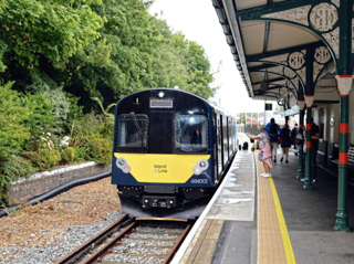 ‘D-Train’ dream in doubt as Vivarail calls in administrators
