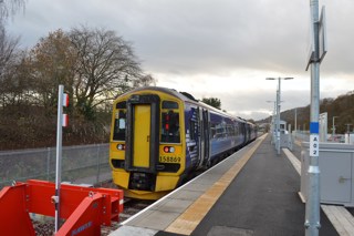 ScotRail 158869 at Tweedbank. RICHARD CLINNICK.