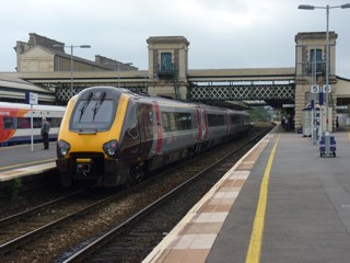 CrossCountry 220021 at Exeter St Davids on October 3 2014. RICHARD CLINNICK.